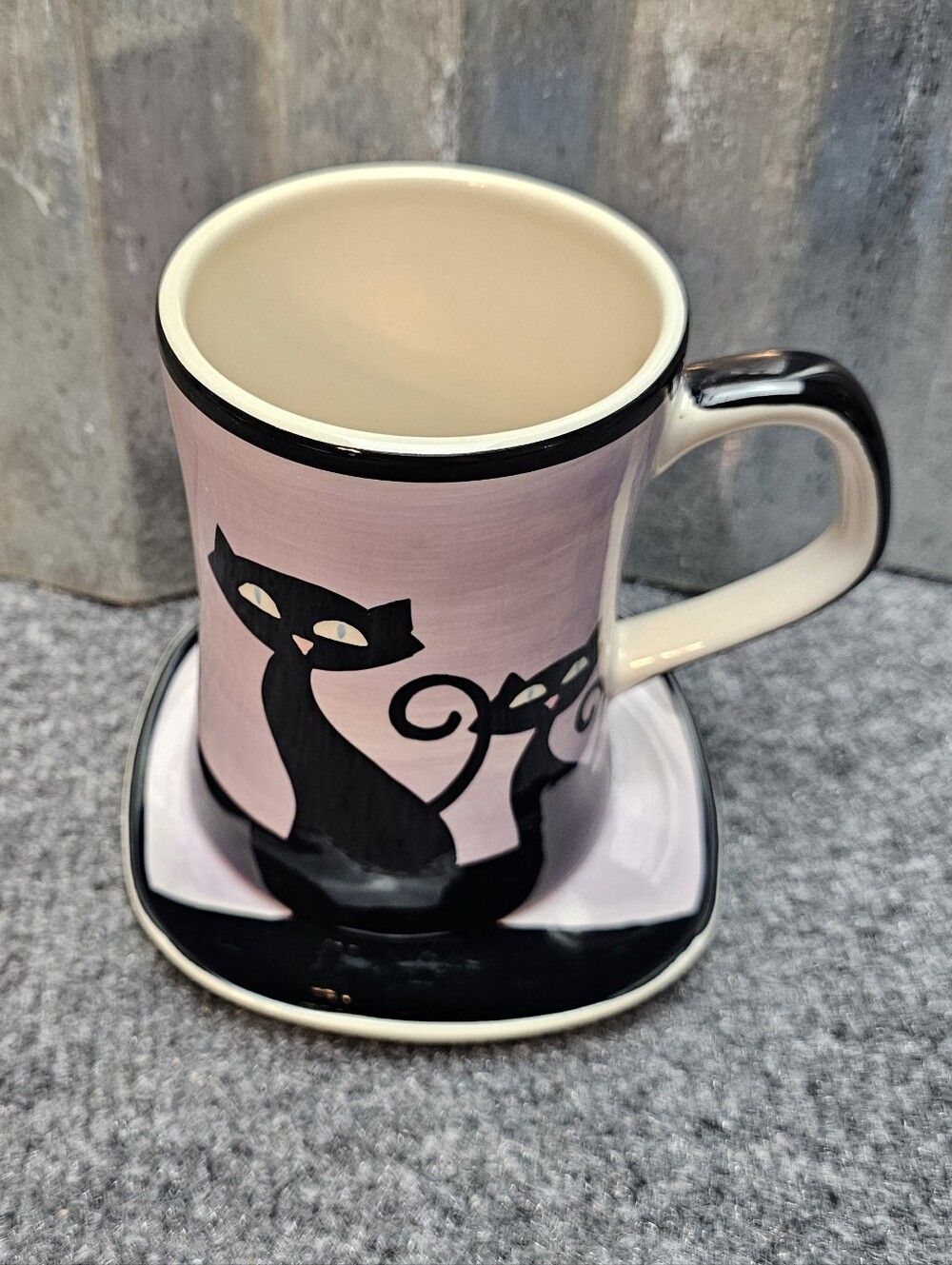 VTG Hues N Brews Purple Siamese Cat